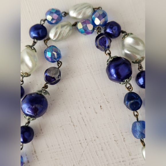 Blue Beaded Single Strabd Necklace 22" Long - Picture 4 of 7